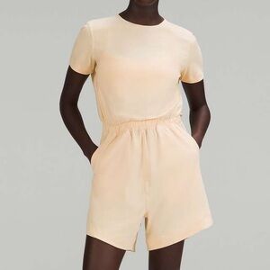 NWT Lululemon Lightweight High-Neck Romper Short-Sleeves Women’s 4 Prosecco